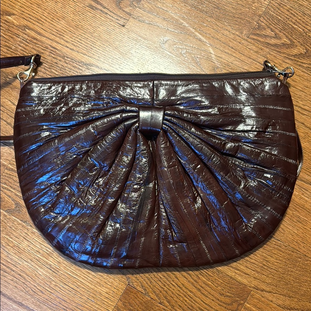 Vintage brown eel skin bow purse